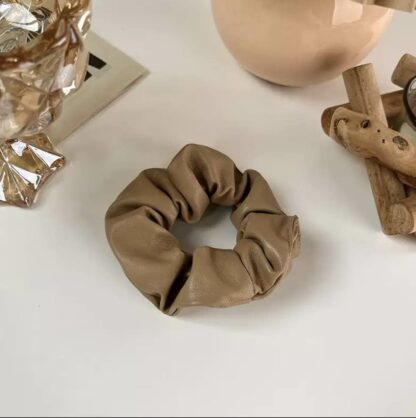 Scrunchie i kunstskinn - Bilde 2