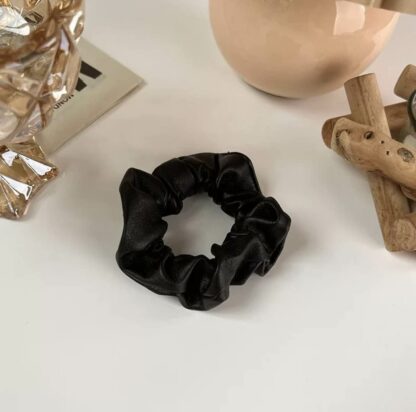 Scrunchie i kunstskinn - Bilde 4