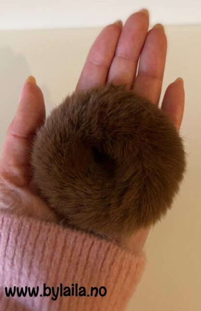 Pelskledde scrunchies i varierte farger og mønstre - Bilde 4