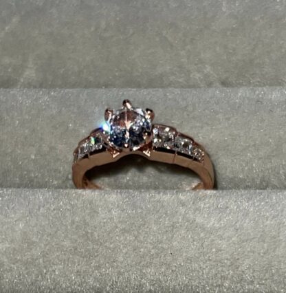 Fairytale - Gullforgylt ring med cubic zirconia - Bilde 5